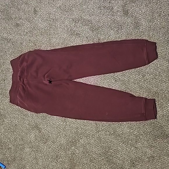 Lululemon Scuba High-Rise Jogger Mulled Wine Size 0 - Picture 5 of 6